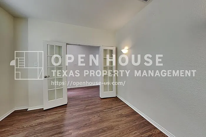 10005 Chadbourne Rd — Photo 32