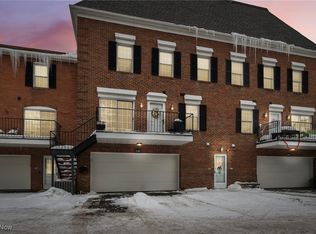 2000 King James Pkwy APT 142, Westlake, OH 44145