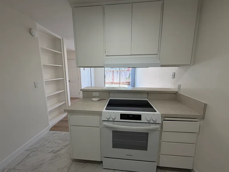403 Requeza St #G10 — Photo 8