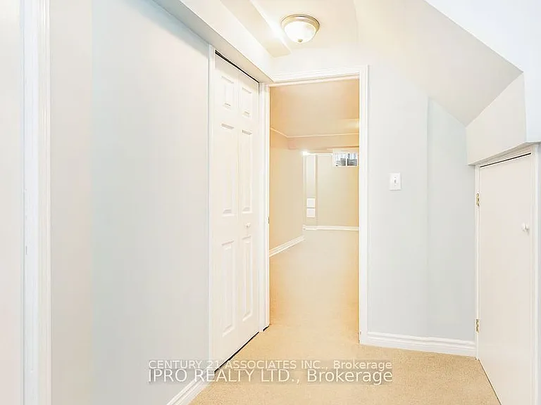 2410 Emerson Dr — Photo 27