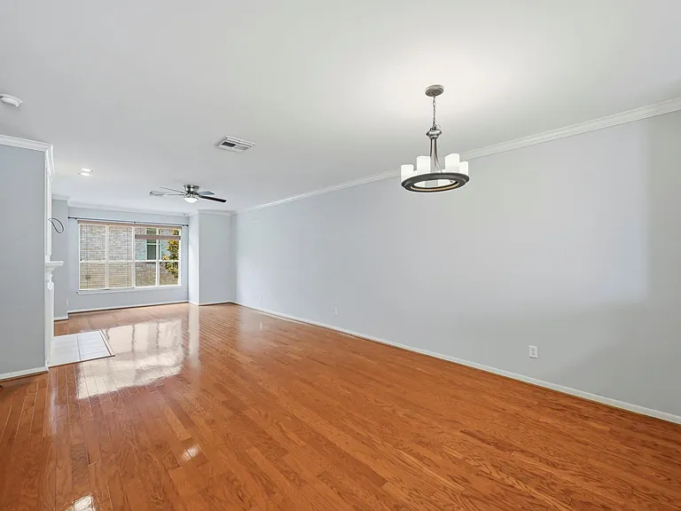 2913 Crawford St — Photo 30