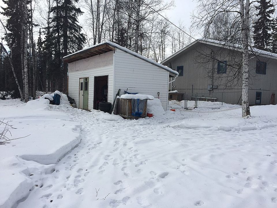 2nd image of 2332 Redstone Rd