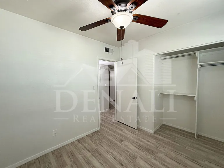 749 E Montebello Ave #233 — Photo 11