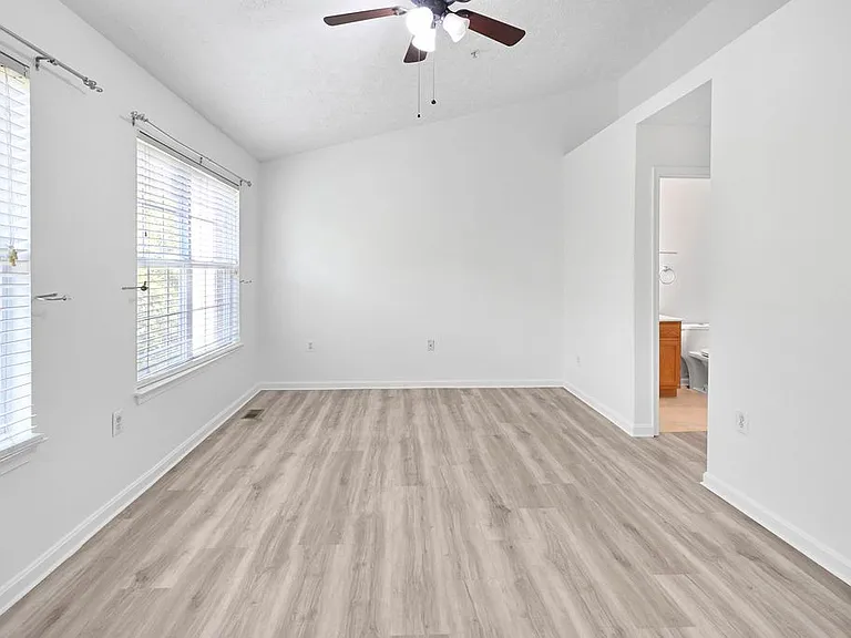 9958 Royal Commerce Pl #MAIN — Photo 3