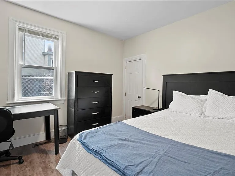 16 Governor St #1 — Photo 5