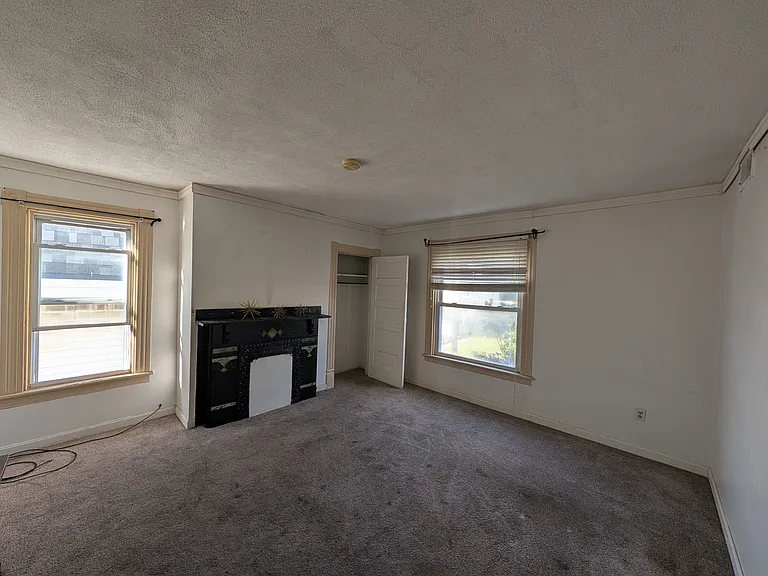 25 Victoria St #2 — Photo 4