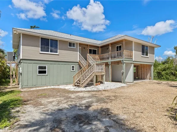 16600 Wisteria Dr, Fort Myers, FL 33908