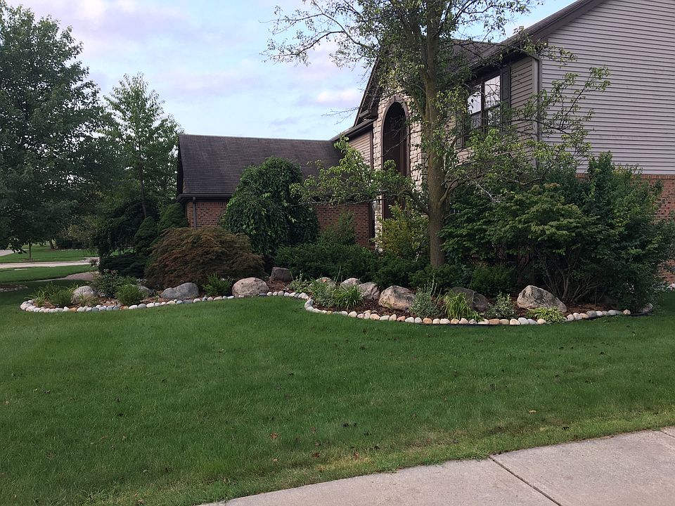 1st image of 46957 Yarmouth Dr