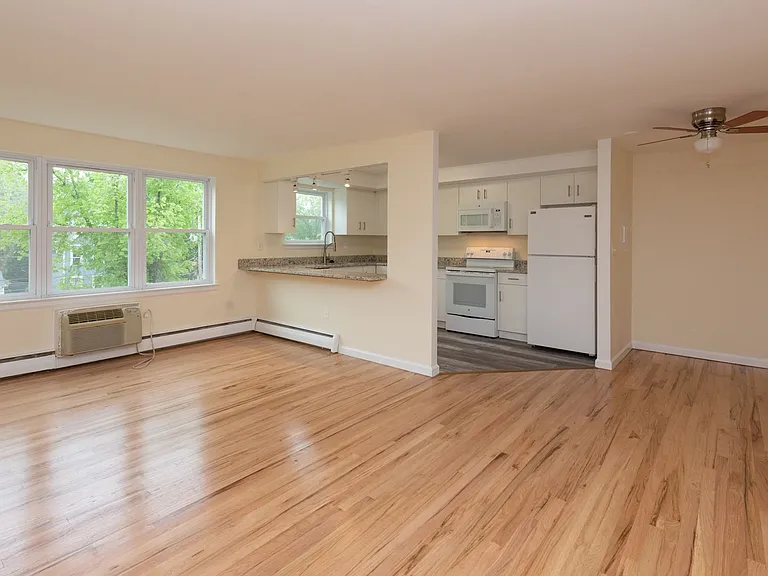 Eli Whitney Apartments — Photo 10