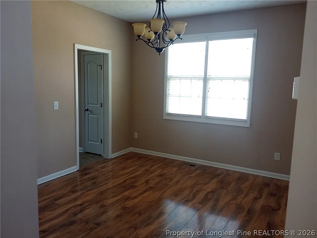 4 bed, 2.5 bath, 2121 sqft, $1,900 — Photo 3