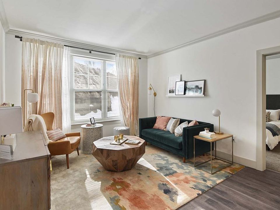 1st image of 105 Corporate Park Dr #1-2072