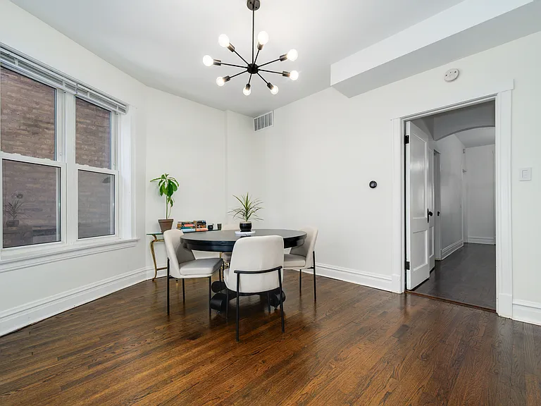 2703 N Sacramento Ave #2 — Photo 6