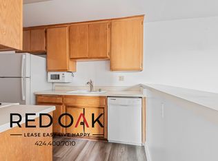 10201 1/2 Woodbine St #205, Los Angeles, CA 90034