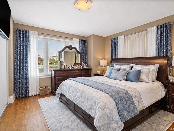 3rd image of 5911 Fresh Pond Road