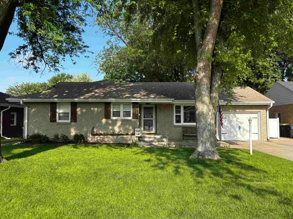 1229 Turner Ave, Hastings, NE 68901