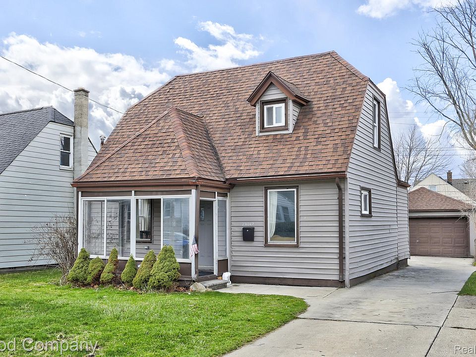1st image of 23067 Hazelwood Ave