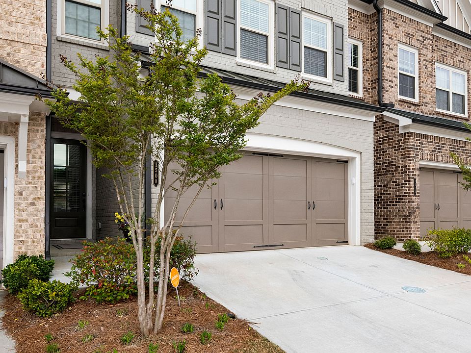 1st image of 3508 Fenton Dr SE