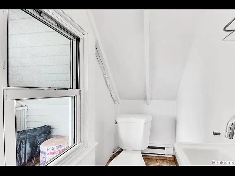 3166 Hanley St — Photo 7