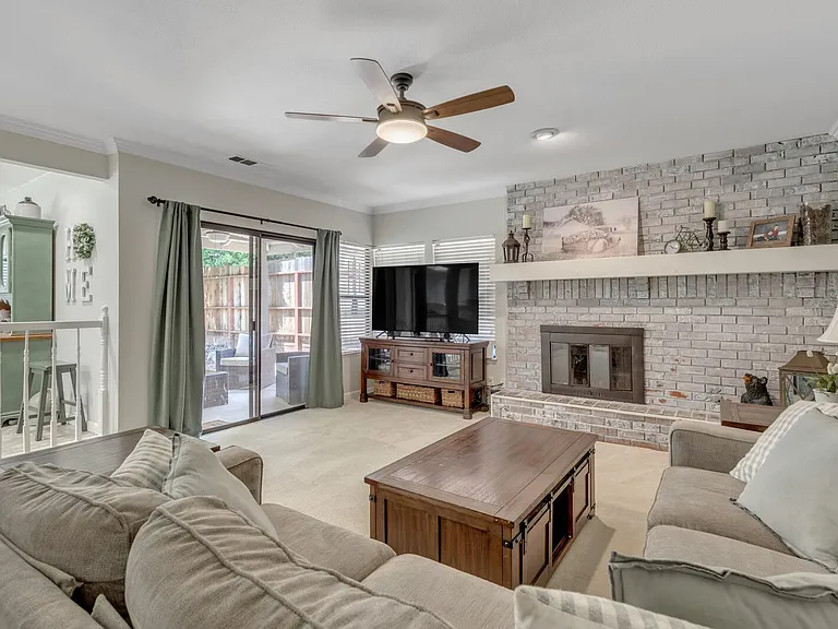 1856 Ridgeview Dr — Photo 16