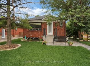 37 Silvercrest Ave, Toronto, ON M8W 2S3