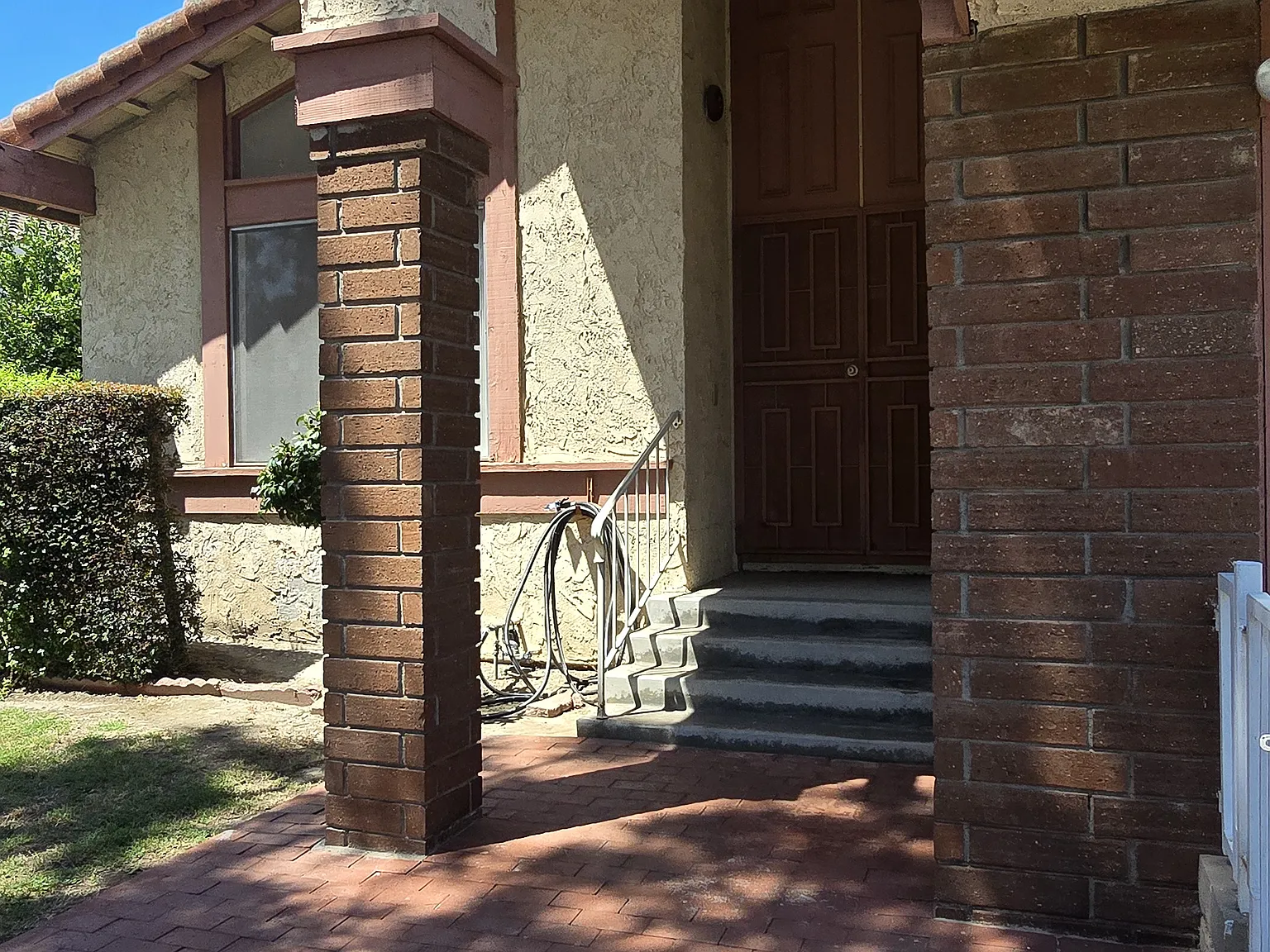 4 bed, 2.5 bath, 1881 sqft, $4,800 — Photo 3