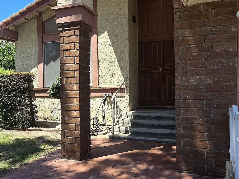 19705 Nicholas Ave — Photo 3