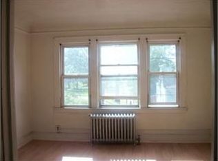 349-351 Leslie St, Newark, NJ 07112