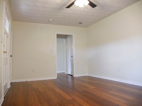 3rd image of 59 Knollwood Dr
