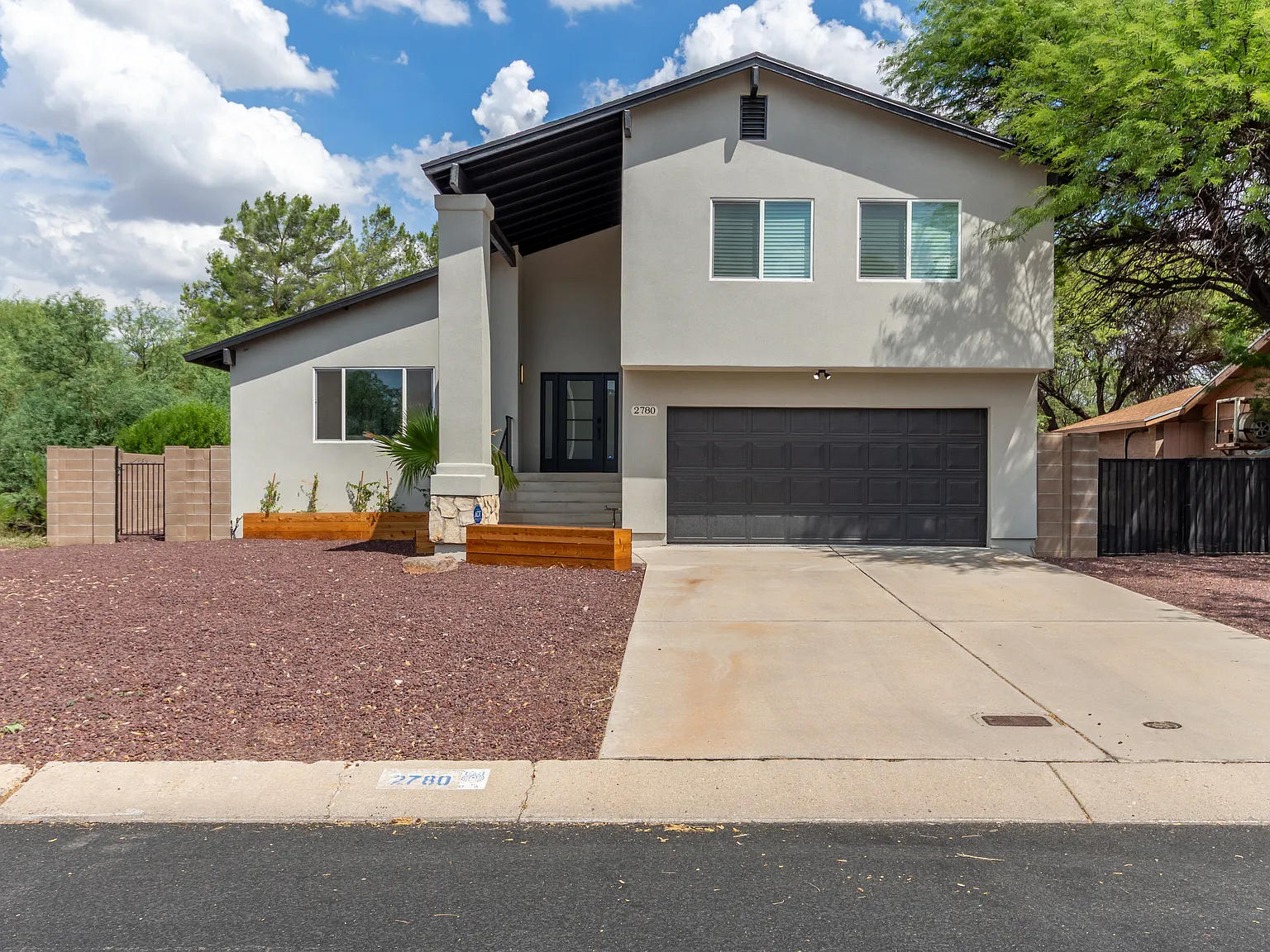 4 bed, 2.5 bath, 2024 sqft, $4,600 — Photo 3