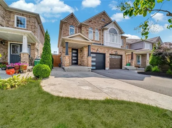 562 Orange Walk Cres, Mississauga, ON L5R 0A3