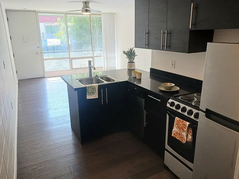 Milan Apartments — Photo 12