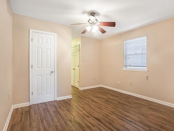 3rd image of 2924 Pauger St