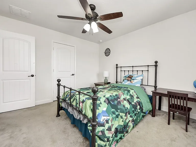 3705 Banbury Ln — Photo 40