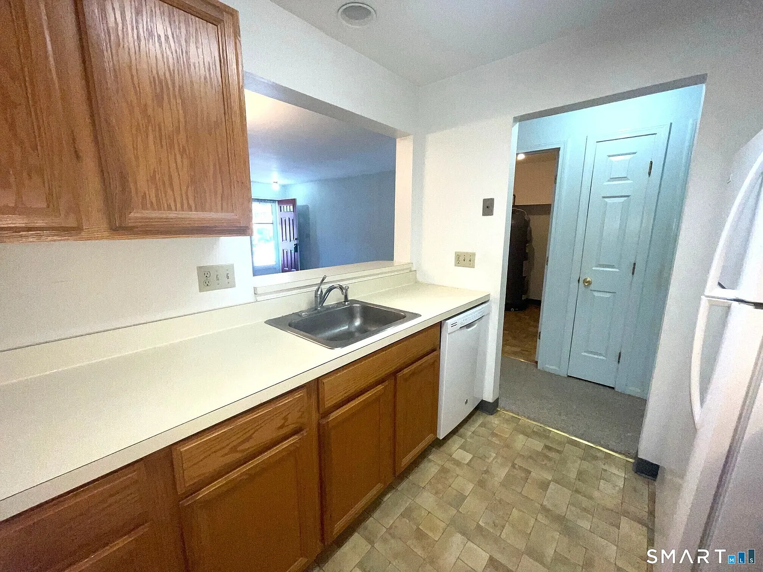 1 bed, 1.0 bath, 840 sqft, $1,950 — Photo 3