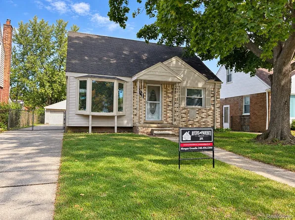 735 Fairwood St, Inkster, MI 48141