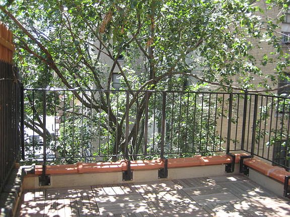 4th image of 320 W 105th St APT 5B