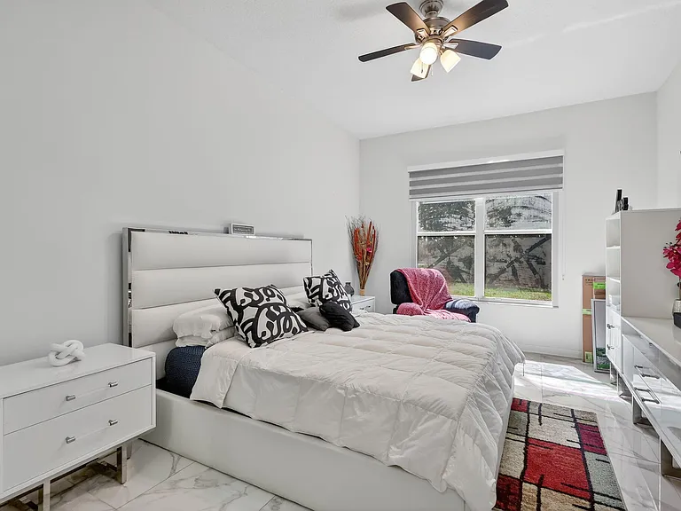 416 SW Horseshoe Bay — Photo 14