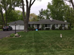 1221 Oswego Rd, Naperville, IL 60540