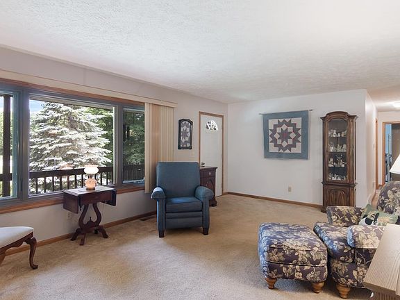 4th image of 7806 E Woodside Ct