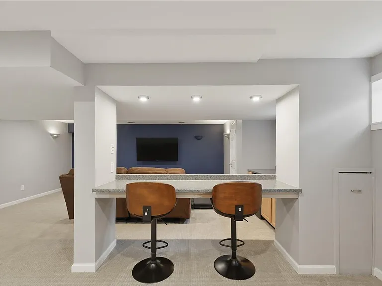 5920 Thornberry Ct — Photo 50