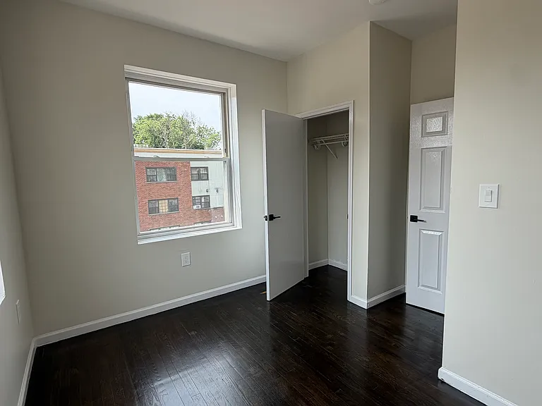 168 N Grove St #205 — Photo 6