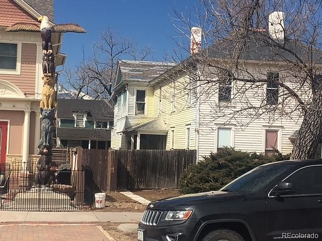 2nd image of 724 N Nevada Ave