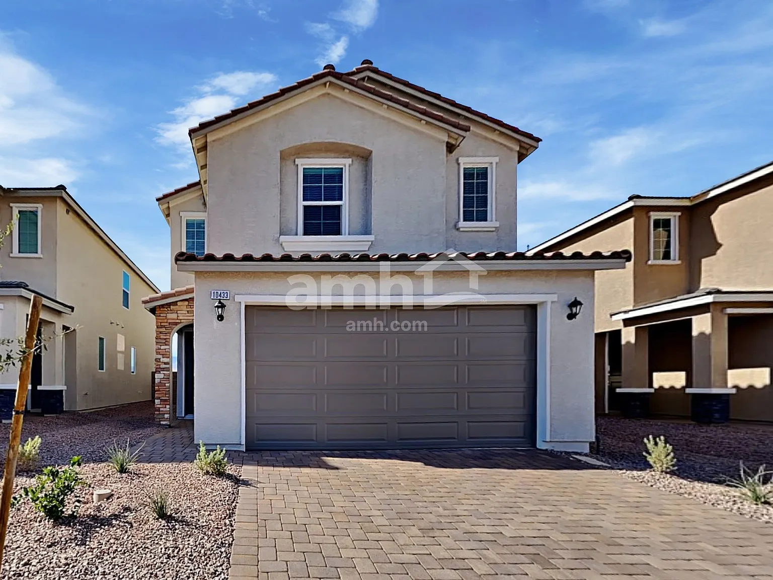 3 bed, 2.5 bath, 2040 sqft, $2,515 — Photo 1