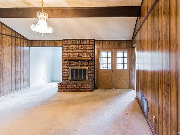 4th image of 1033 Woodshire Cir