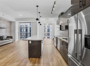 90 Charlton Ave W #801, Hamilton, ON L8P 0B4