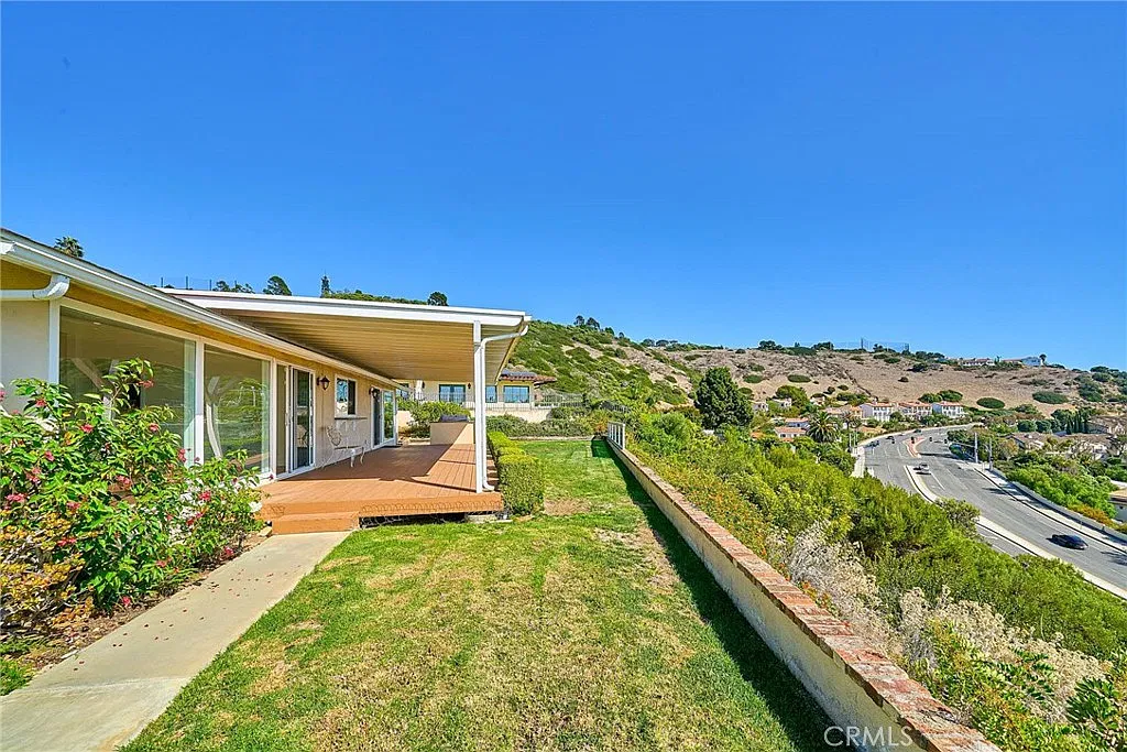 3 bed, 2.5 bath, 2964 sqft, $6,500 — Photo 4