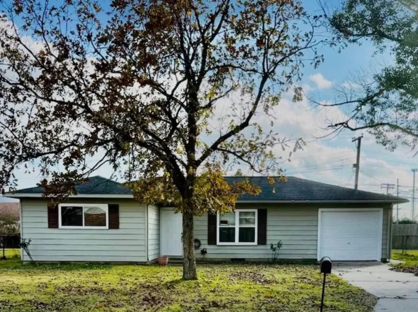 3411 Bowling Ln, Orange, TX 77630