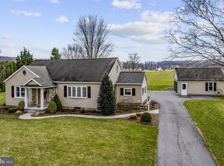 330 S Reamstown Rd, Ephrata, PA 17522