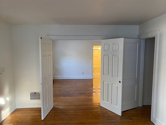 2nd image of 2046 Highland Ave #4