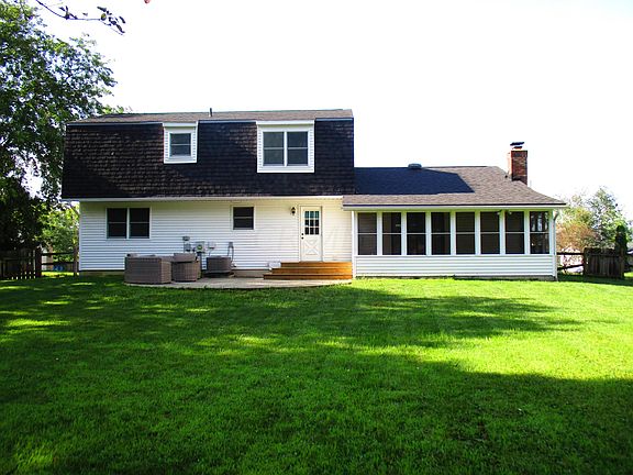 2nd image of 8630 Meadowton Ct